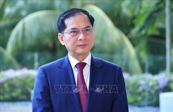 Phó Thủ tướng, Bộ trưởng Ngoại giao Bùi Thanh Sơn trả lời phỏng vấn về chuyến thăm cấp Nhà nước Indonesia, thăm chính thức Ban Thư ký ASEAN, thăm chính thức Singapore của Tổng Bí thư Tô Lâm và Phu nhân cùng Đoàn đại biểu cấp cao Việt Nam